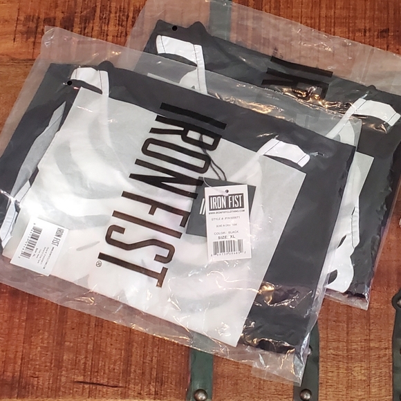 ☠ Iron Fist Bone In Crop Tank ☠ - Picture 16 of 16